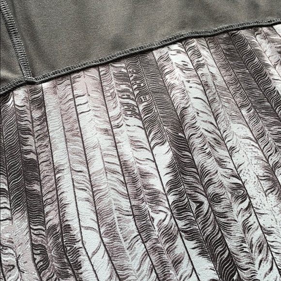 Aspire Razorback workout tank - Picture 3 of 7